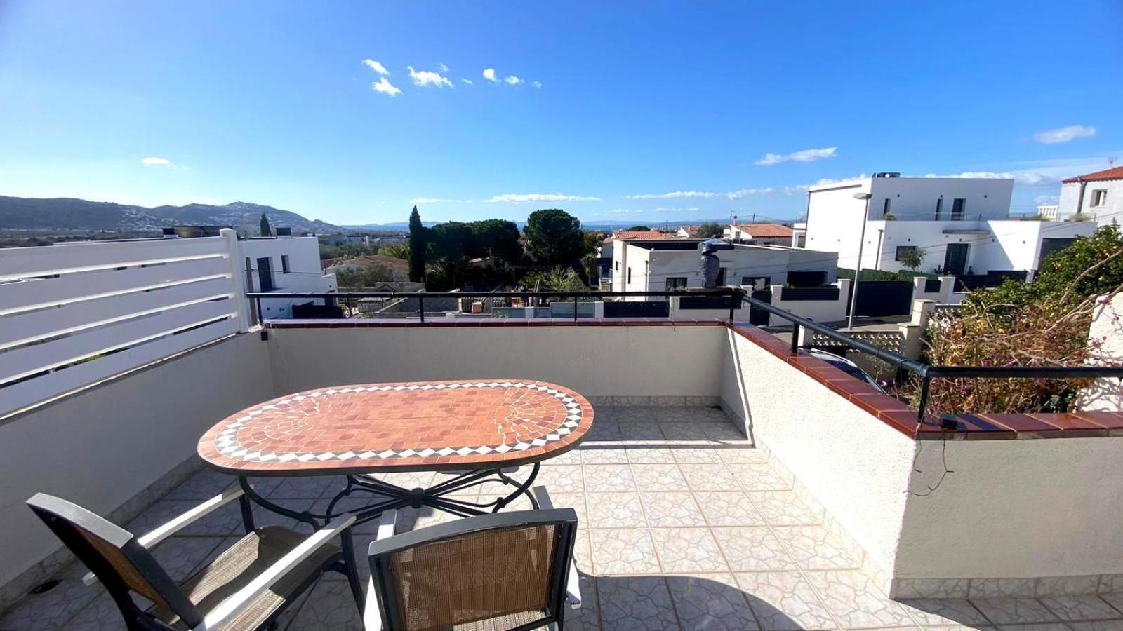 Villa Bages à Roses Extérieur photo