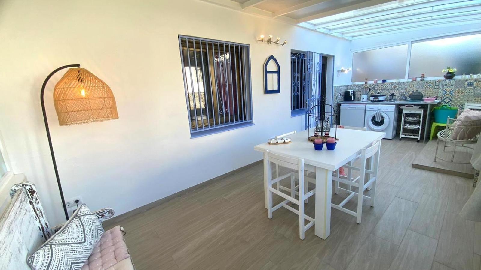 Villa Bages à Roses Extérieur photo
