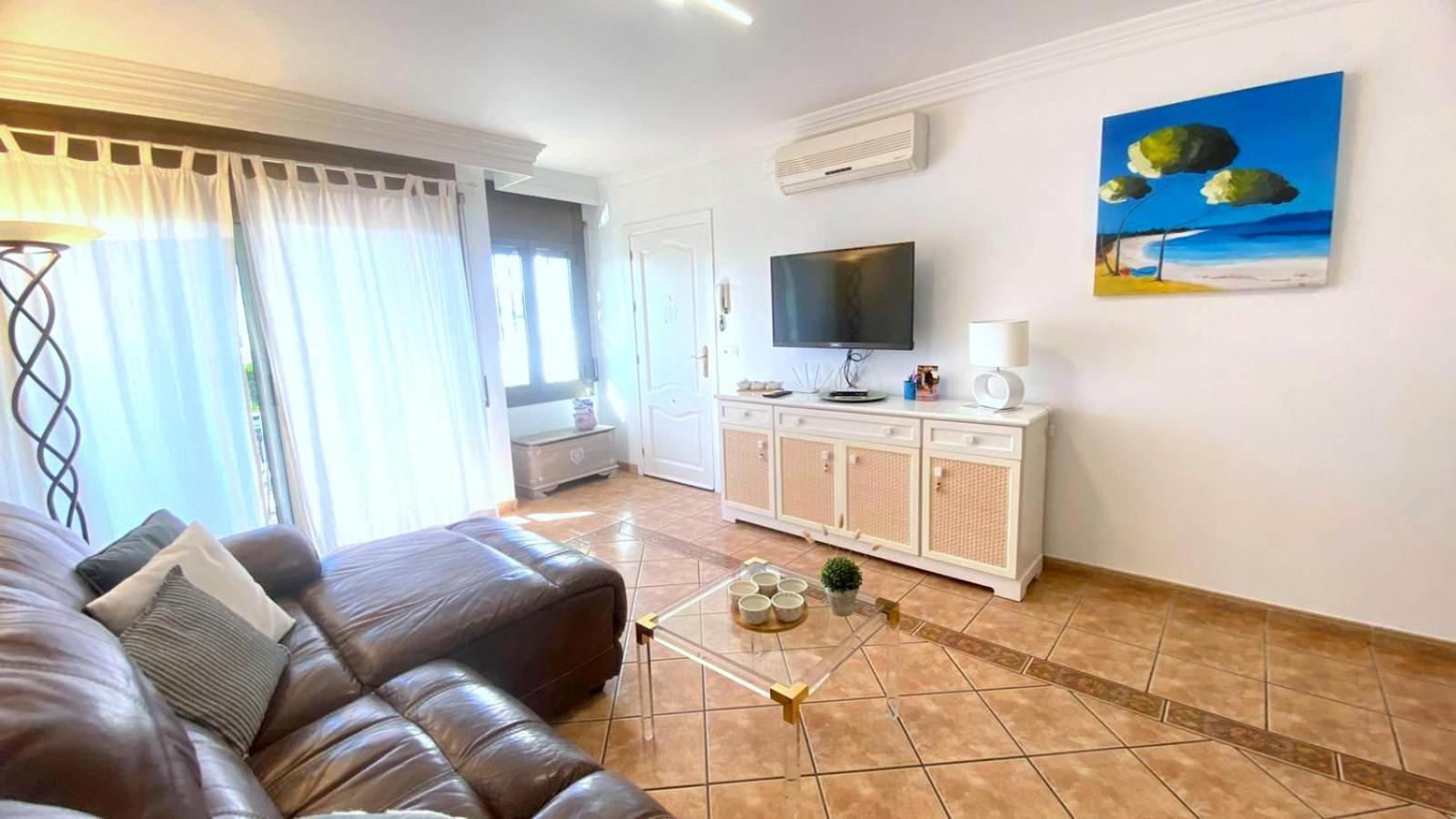 Villa Bages à Roses Extérieur photo