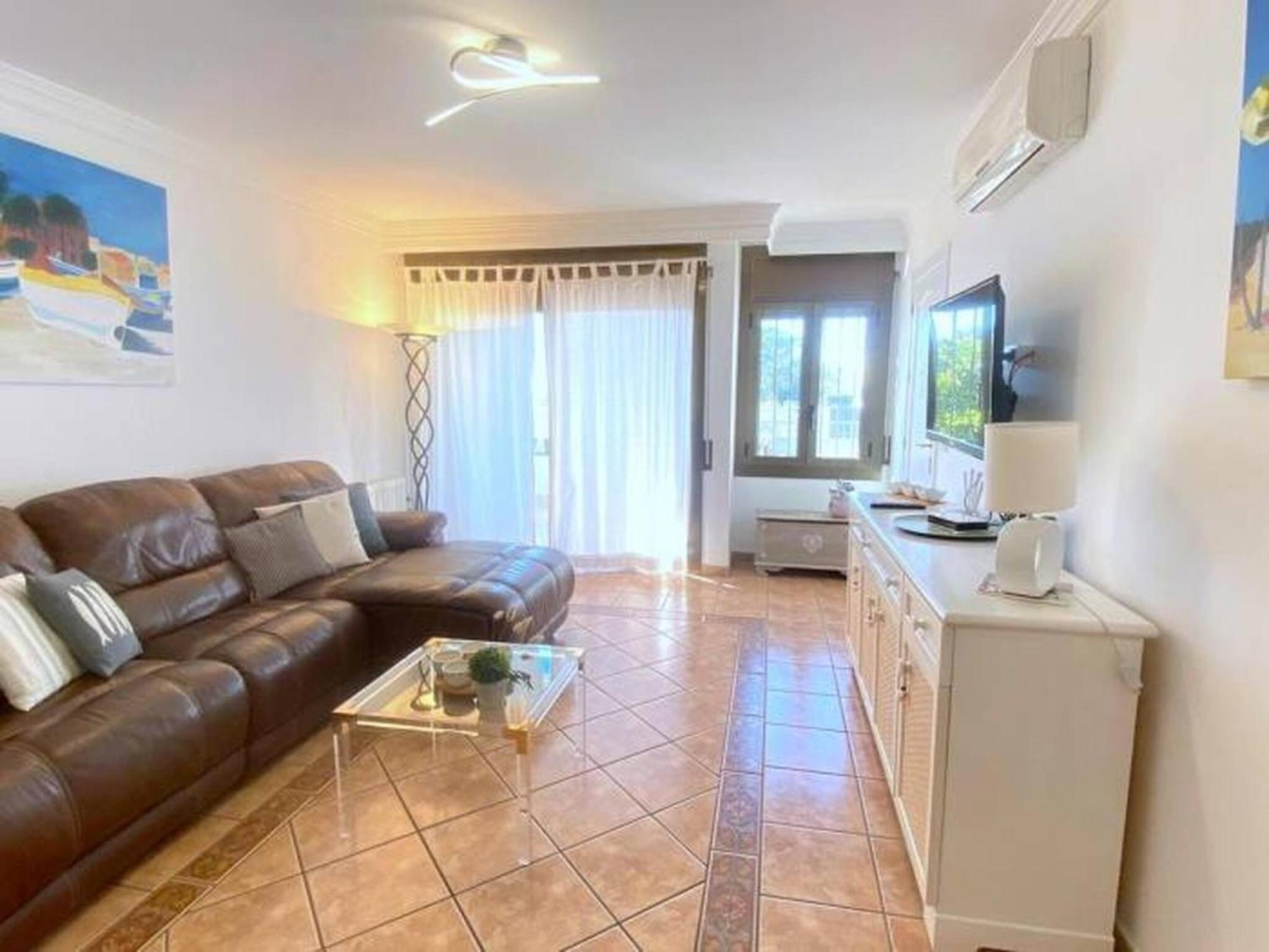 Villa Bages à Roses Extérieur photo
